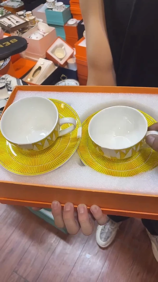 杯鸿辉家品牌瓷器，京东包邮！