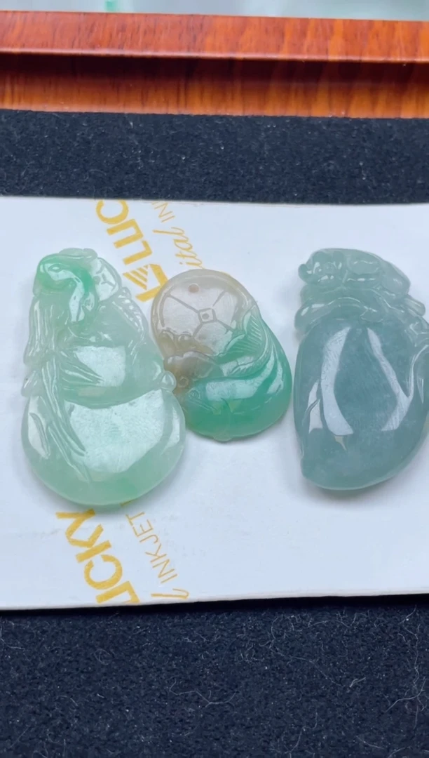 【闪购商品】翡翠颈饰未镶嵌3件