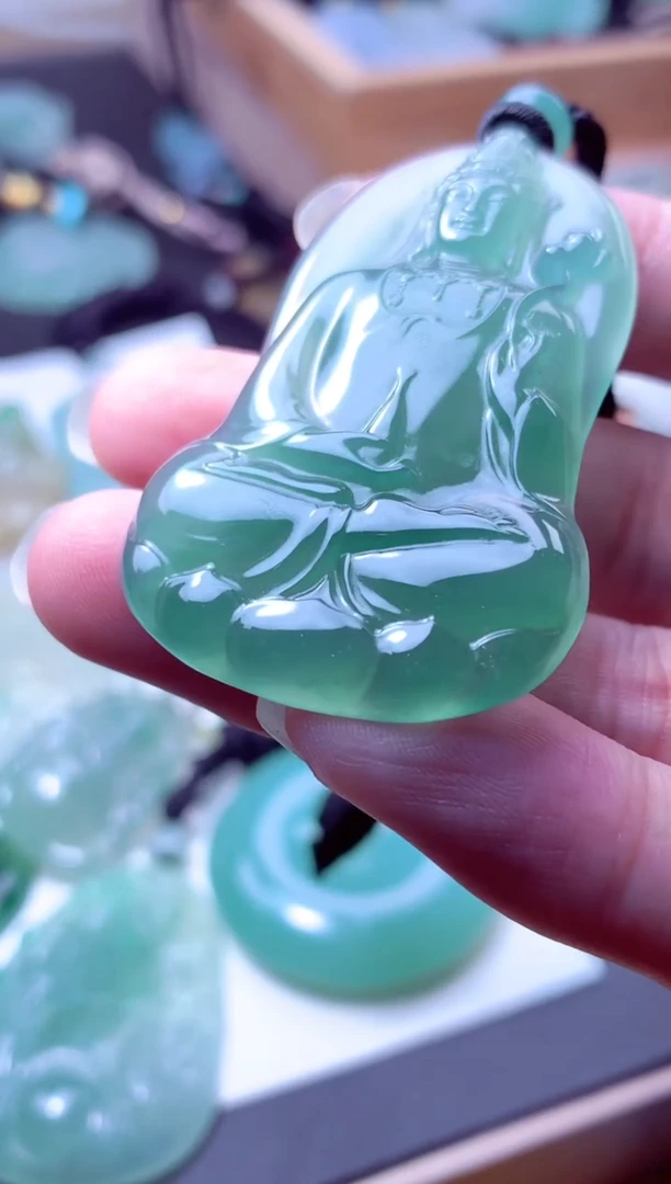颈饰未镶嵌翡翠天然A货翡翠