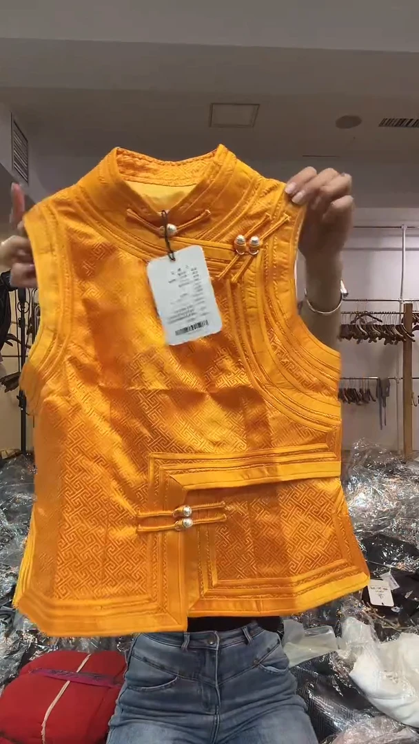 马甲       M码       80-110斤