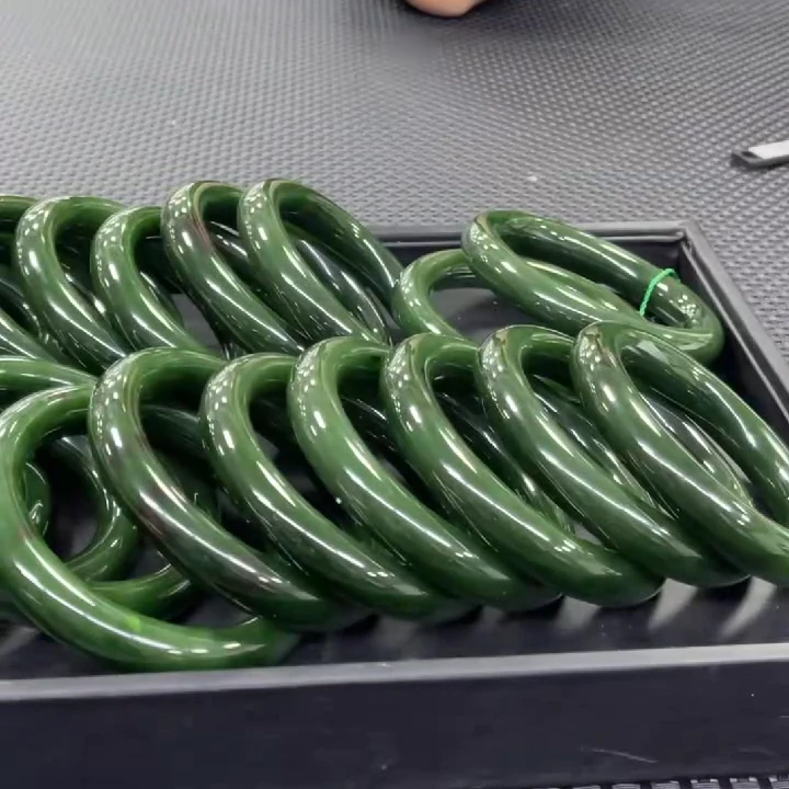 【老郑家】和田玉手镯一支(多样性发1件) 红皮