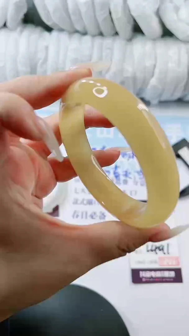 【闪购商品】石英质玉手镯未镶嵌多样性发货L491