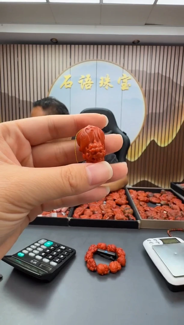 未镶嵌雕刻南红玛瑙045ZB0915产品一个