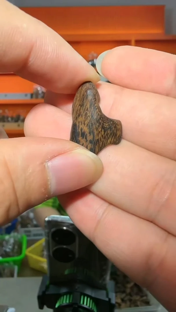 沉香吊坠250号多样性发一