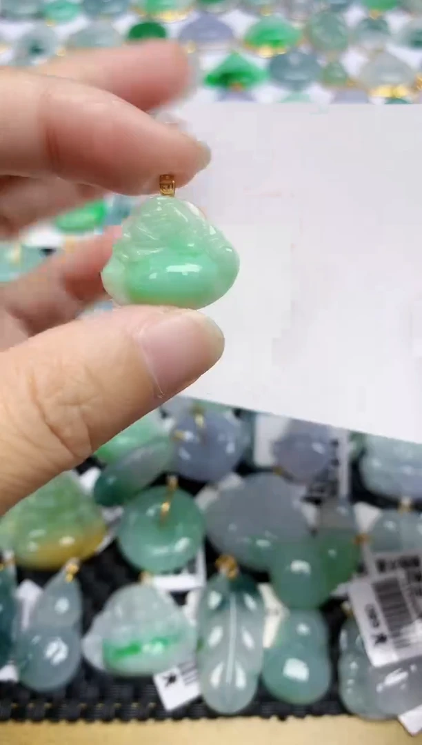 翡翠未镶嵌颈饰天然翡翠A货