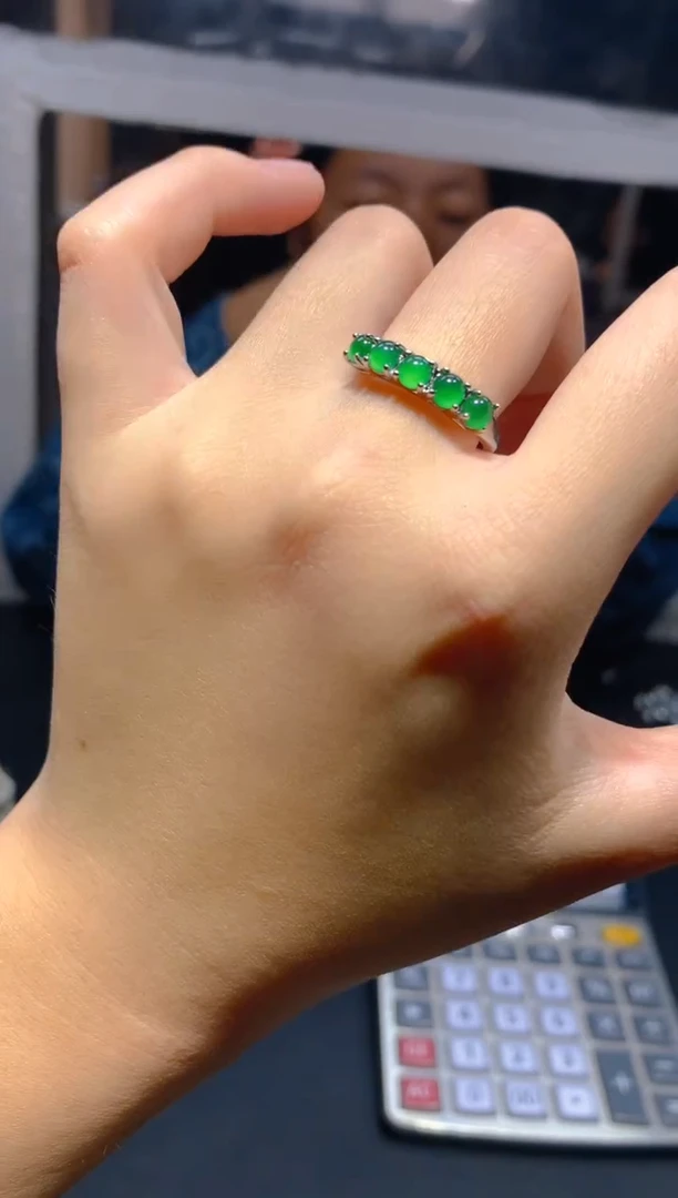 【闪购商品】定制翡翠未镶嵌17多样性发货(发其一）