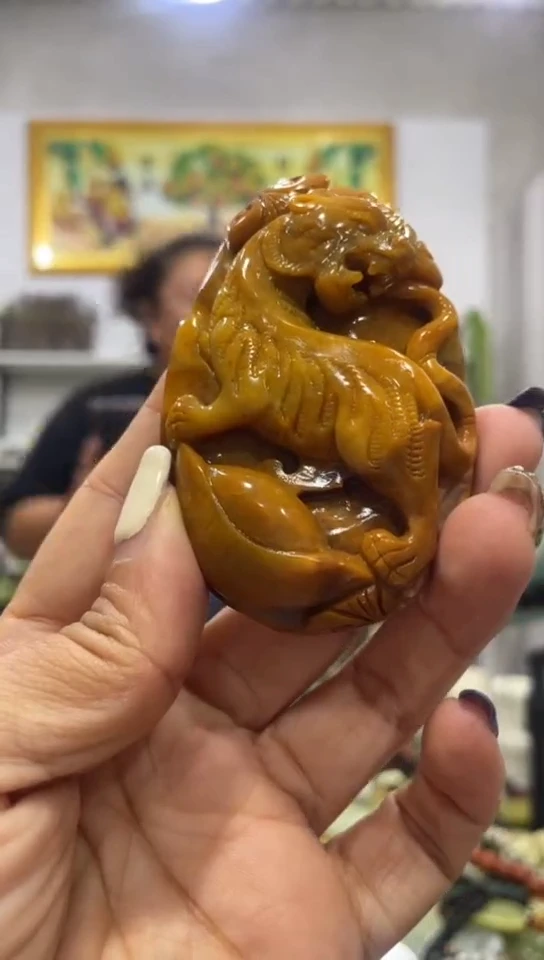 未镶嵌岫玉吊坠