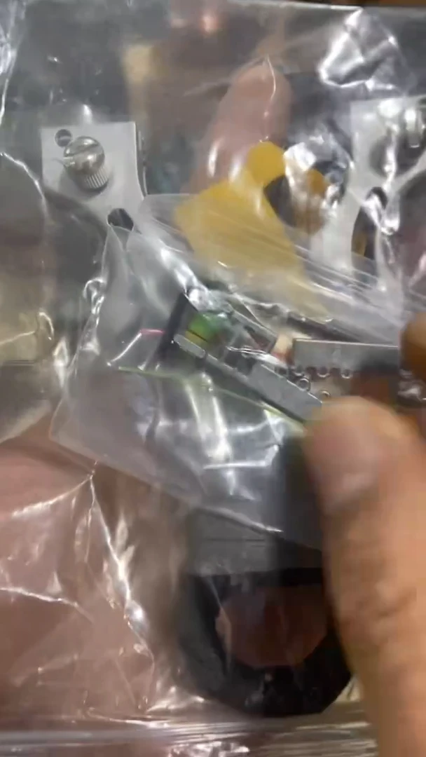 瓷片闪购商品 如图所示