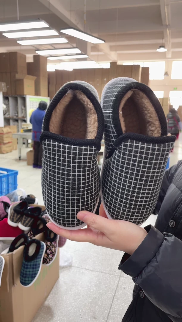 3-15黑格子棉鞋38码