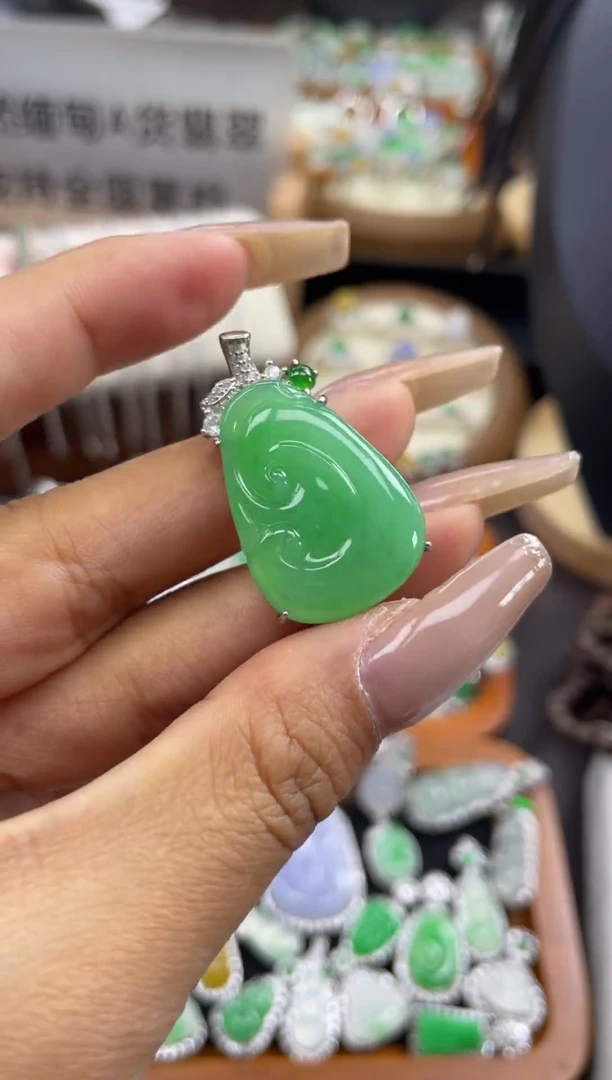 吊坠(不含链)银S925镶嵌翡翠吊坠