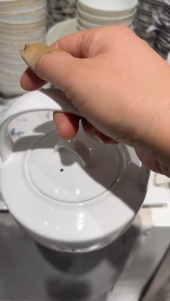 瓷隆达骨瓷大提梁壶1个