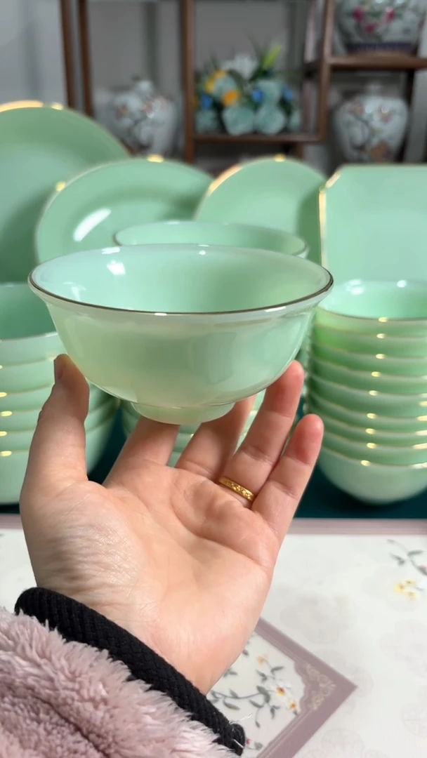 硬质细瓷    4.5英寸玉瓷碗12个口径11.5厘米