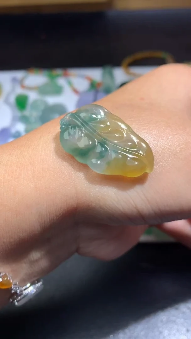 未镶嵌定制翡翠小?毛货30*18*4.6