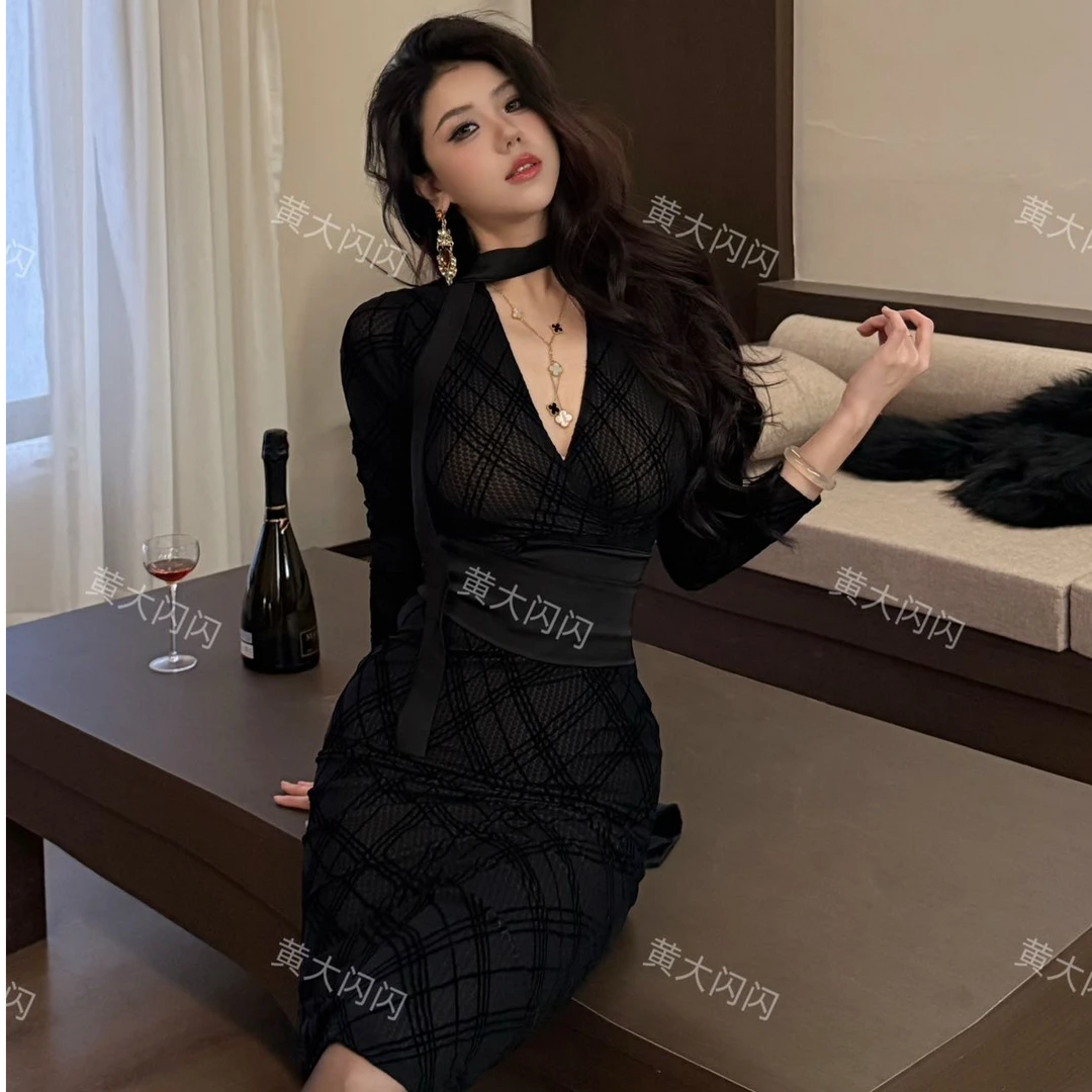 闪闪推荐【条纹针织】随拍气质有弹力性感针织长袖连衣裙SSY1502