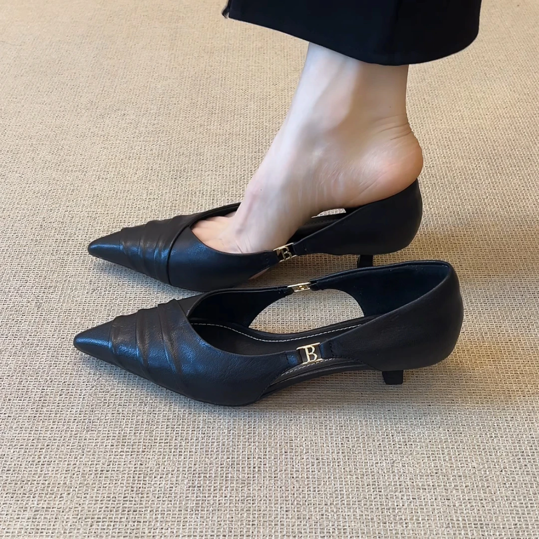 RubyL/4cm夏季新款简约时尚职场风百搭舒适细跟纯色尖头凉鞋女款