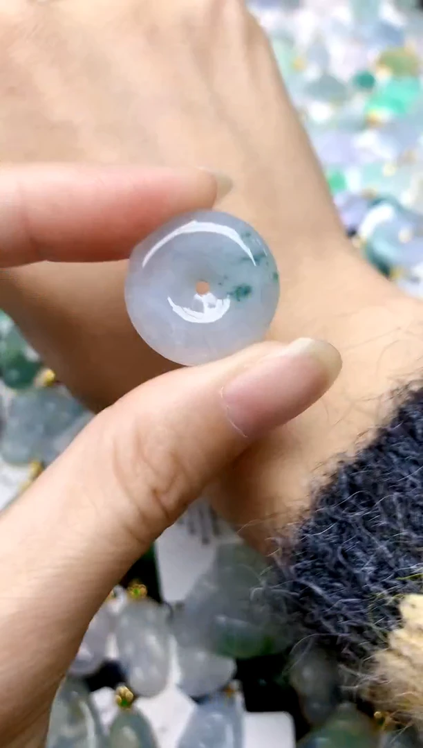 颈饰未镶嵌翡翠天然A货翡翠