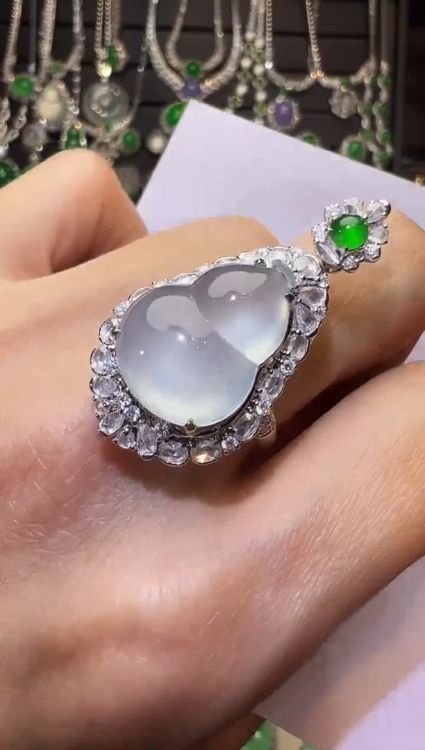 吊坠(不含链)18K金镶嵌翡翠葫芦两用