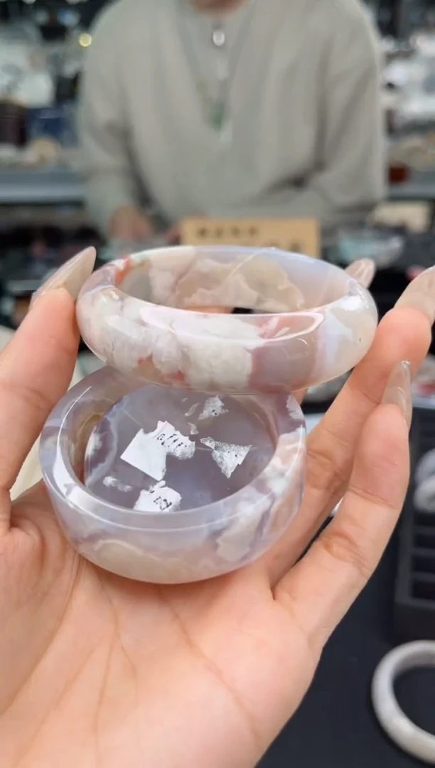 【闪购商品】石英质玉手镯未镶嵌54圈口（赠送镯心）6401023