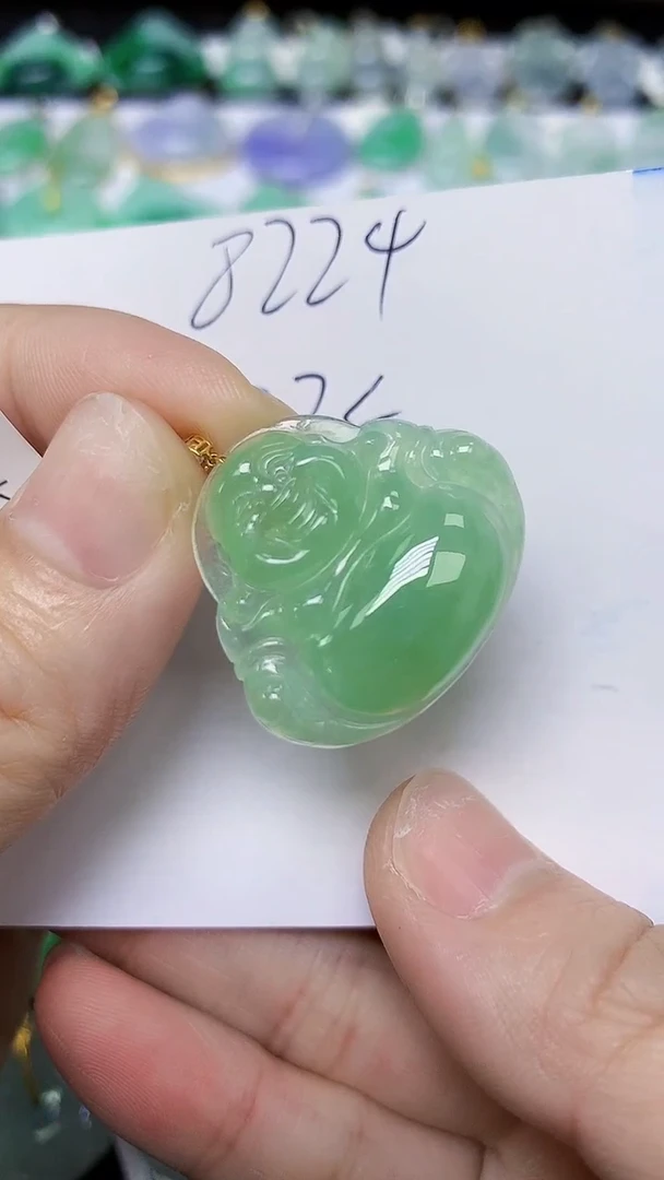 翡翠18K金镶嵌颈饰 天然缅甸翡翠A货