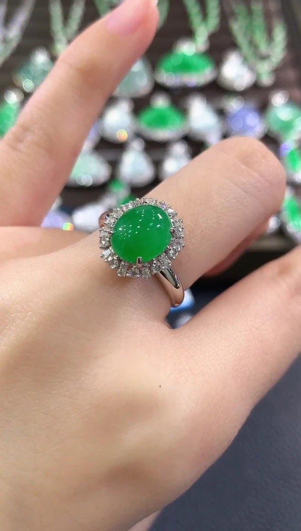 18K金镶嵌戒指翡翠q66