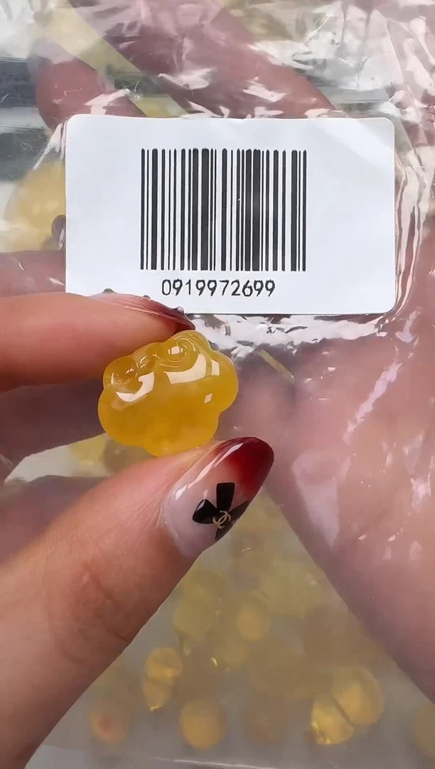 裸石琥珀未镶嵌如图