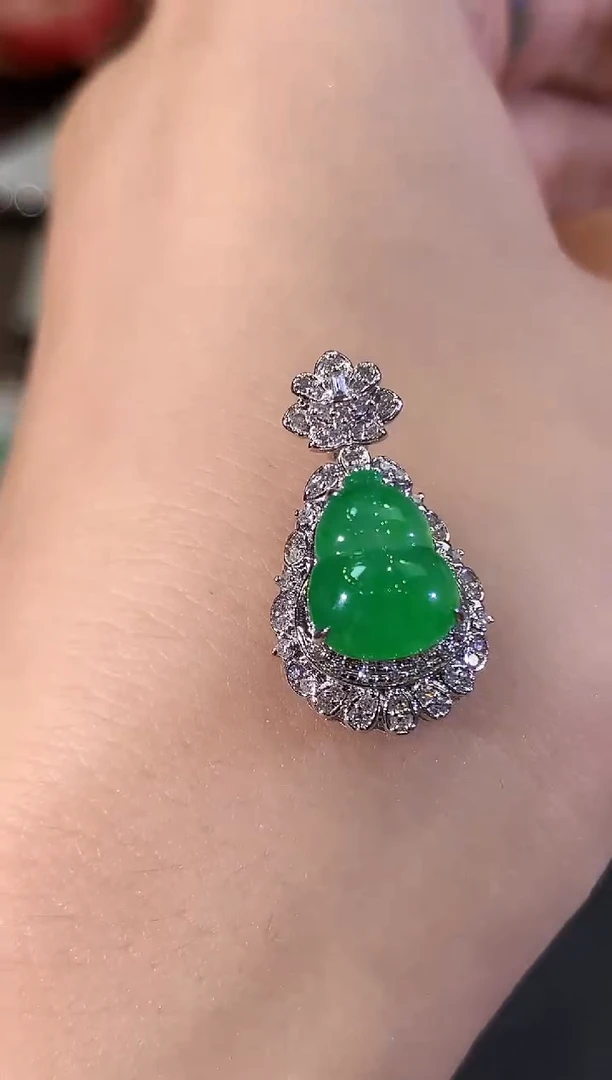 吊坠(不含链)18K金镶嵌翡翠B221