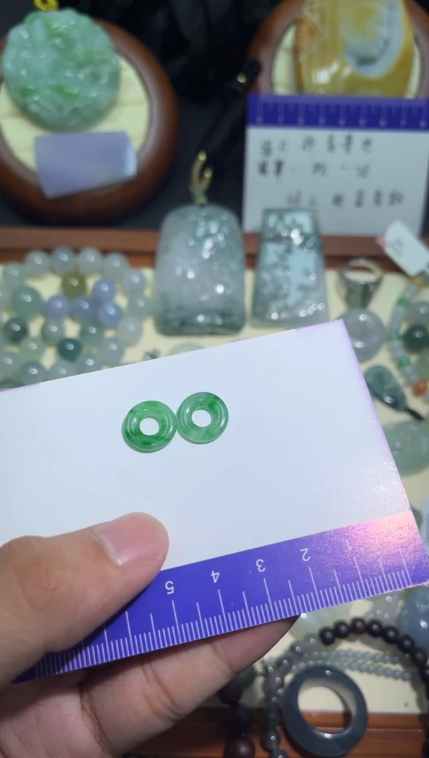 翡翠裸石翡翠甜甜圈