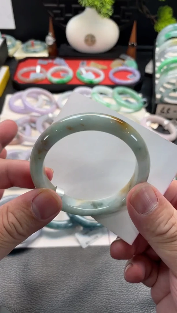 未镶嵌手镯翡翠62号链接 有纹裂 54正圈