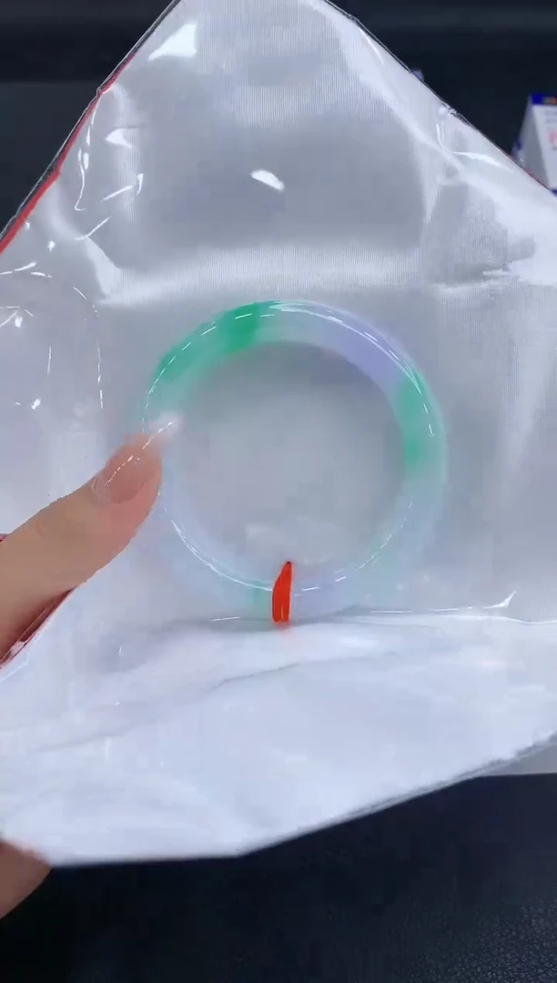 未镶嵌手镯翡翠?1