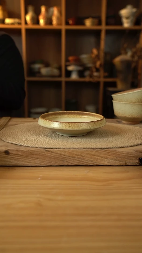 沙漠落日黄系列的7英寸收口盘1个