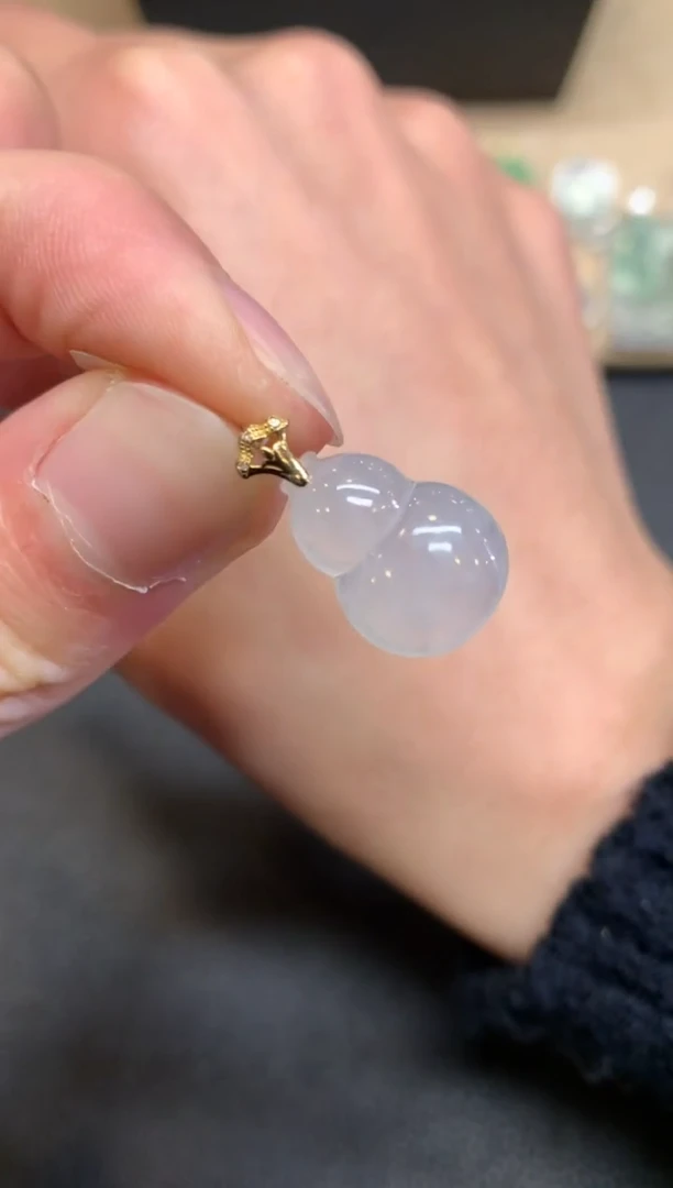 【闪购商品】翡翠颈饰18K金镶嵌葫芦【无服务费】