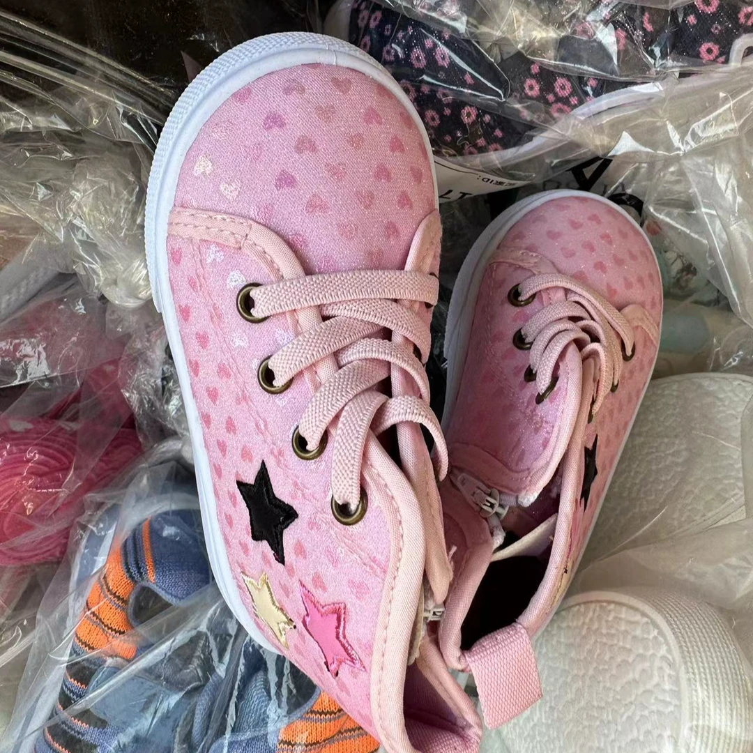 儿童鞋时尚百搭款（微微瑕率10%）介意勿拍