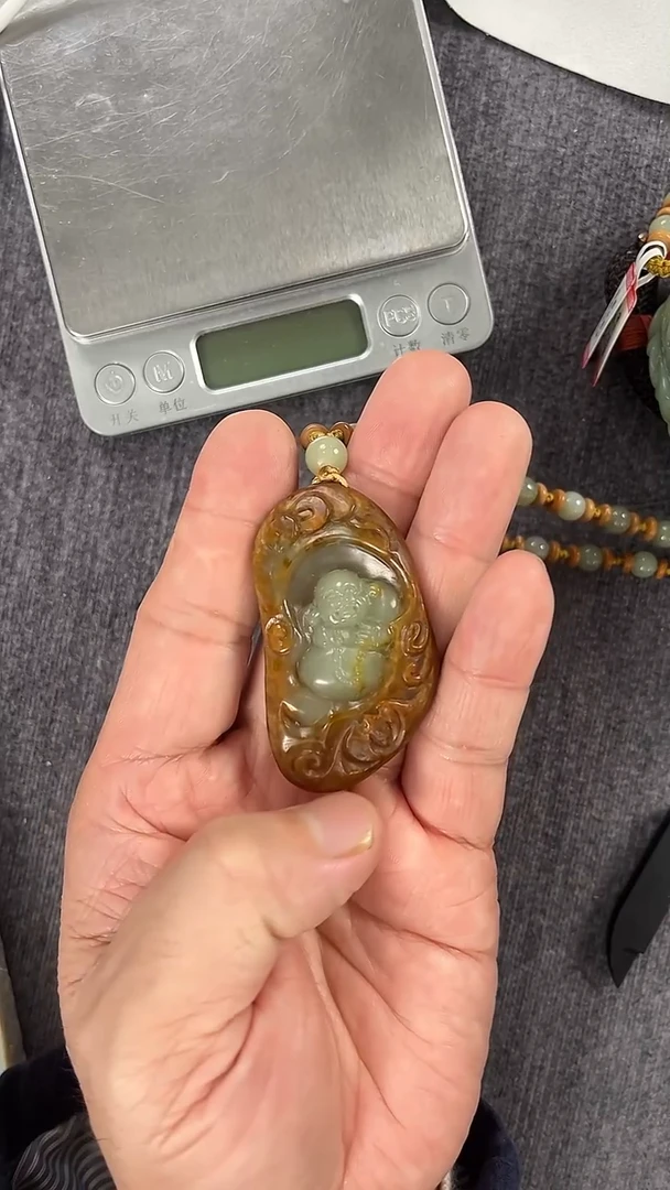 颈饰未镶嵌和田玉佛公