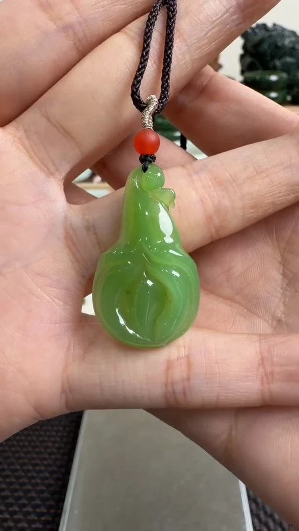颈饰未镶嵌和田玉挂件