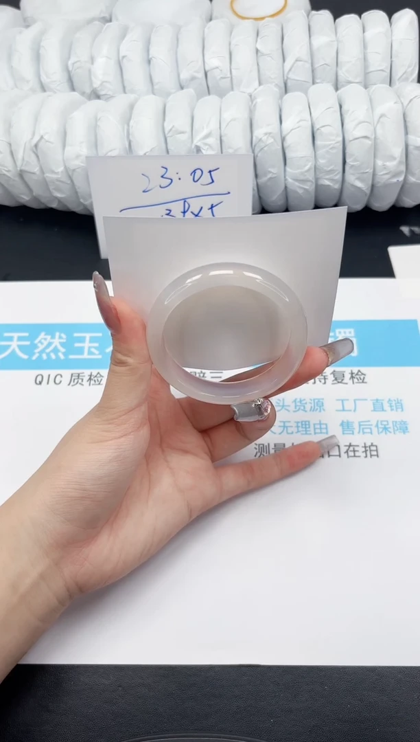 【闪购商品】石英质玉手镯未镶嵌16-52.8