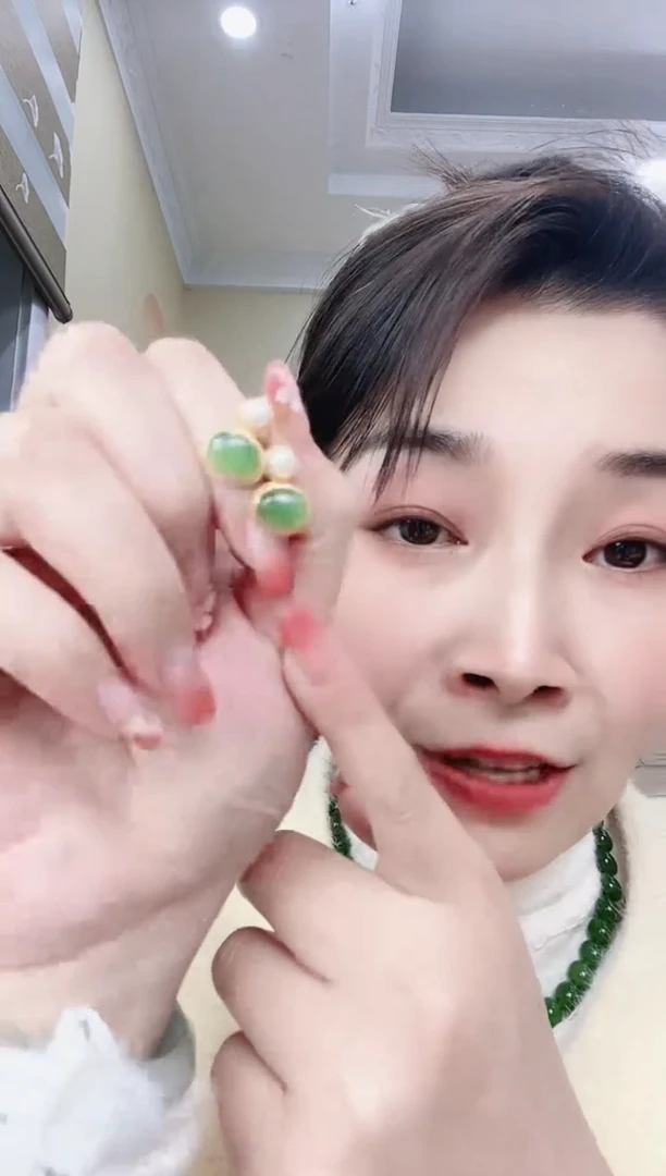 【闪购商品】和田玉耳钉未镶嵌耳钉