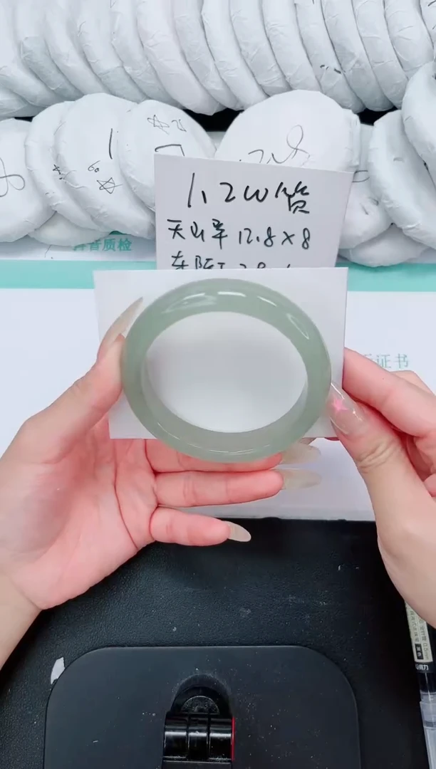 石英质玉手镯未镶嵌66-60.4
