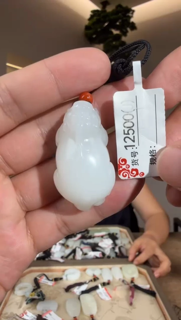 颈饰未镶嵌和田玉J