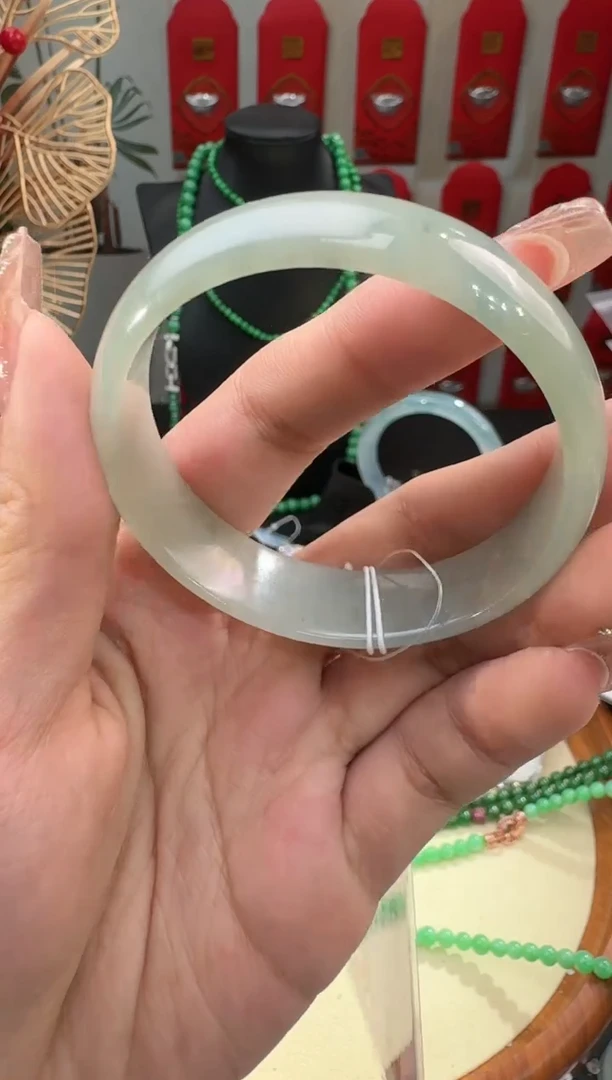 【闪购商品】翡翠手镯未镶嵌手镯