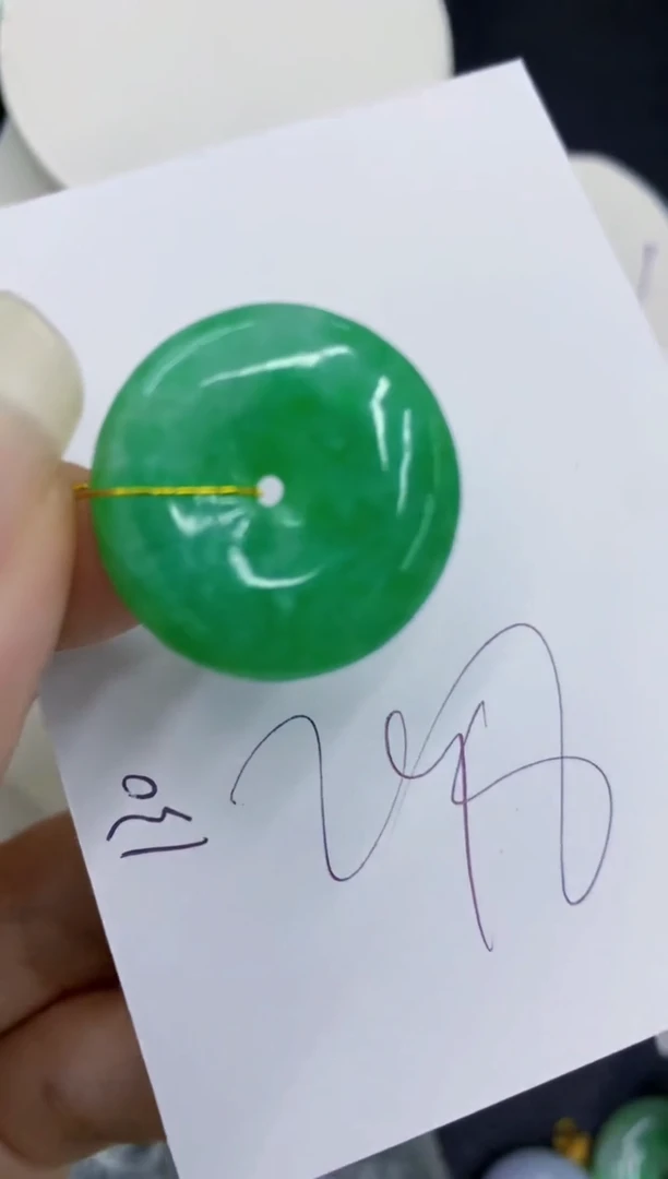 翡翠未镶嵌颈饰11111111111