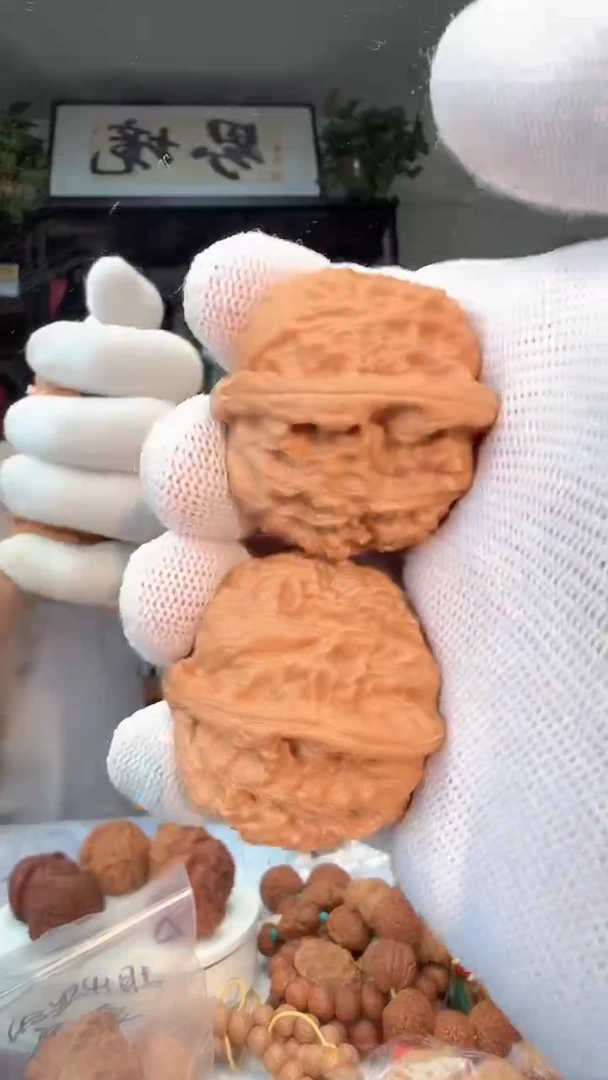 把件龙脊菩提024 白狮子