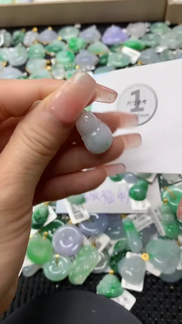 颈饰未镶嵌翡翠a货百元以下同包裹多件发出的只收取一单运费