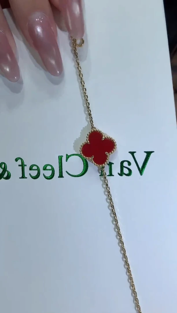 玛瑙/玉髓手链18K金镶嵌红单花手链ghj