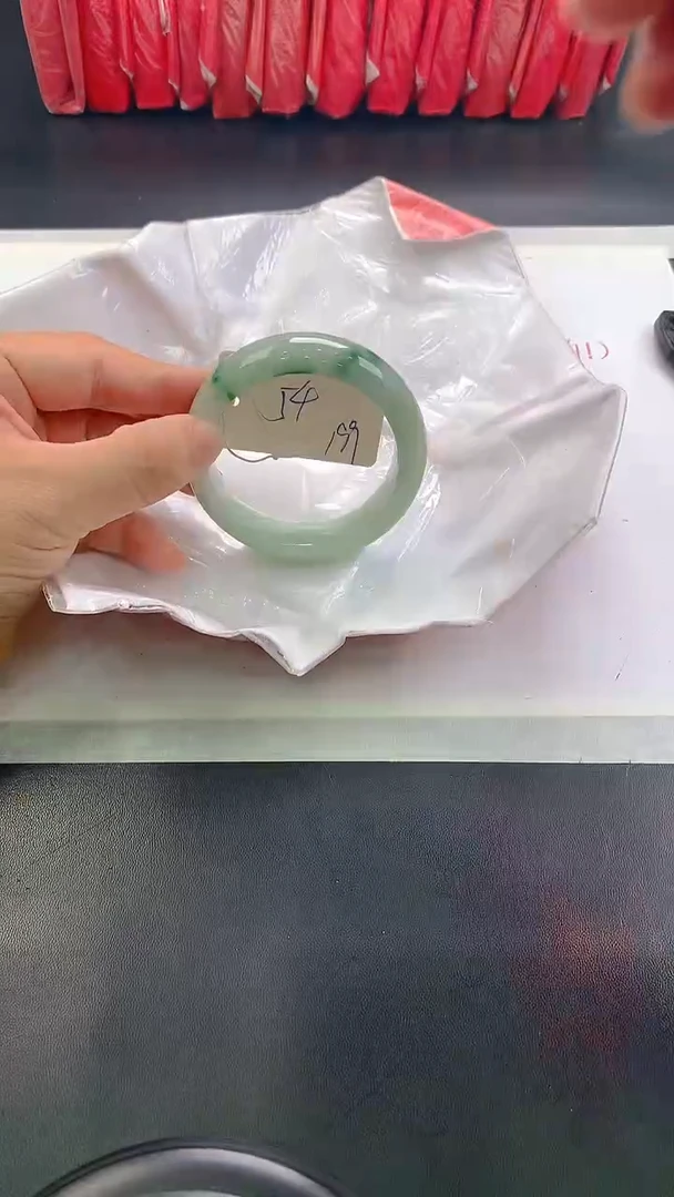 未镶嵌手镯翡翠75