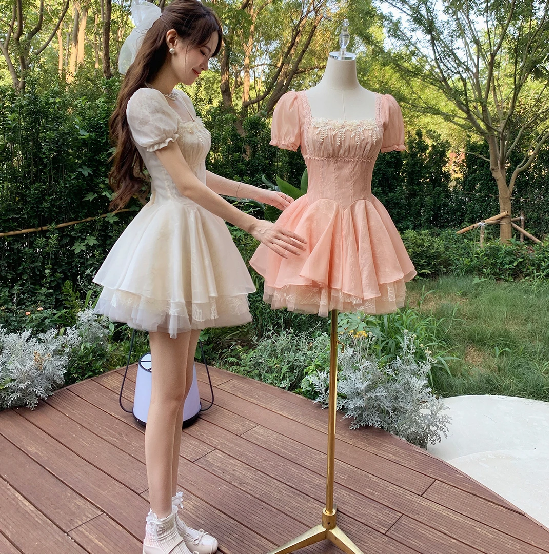 艾日秀云朵芭蕾法式千金风蕾丝甜美蓬蓬网纱蛋糕连衣裙女夏F0870