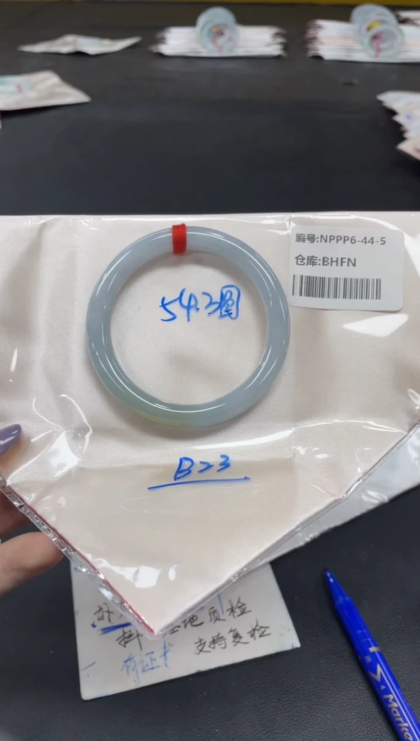 未镶嵌手镯翡翠翡翠手镯