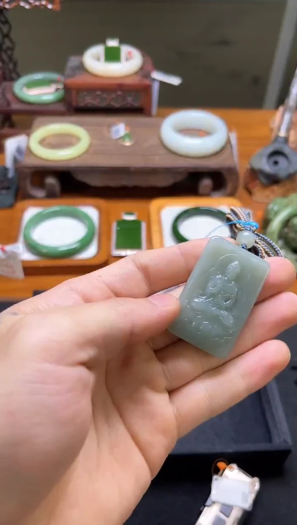 吊坠(不含链)未镶嵌和田玉吐拉牧场 观音