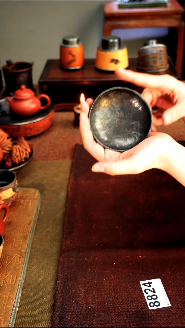 博8824纯锡三足盖置香炉