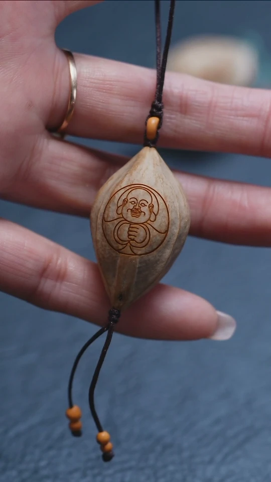 【闪购商品】橄榄核吊坠苏工橄榄核