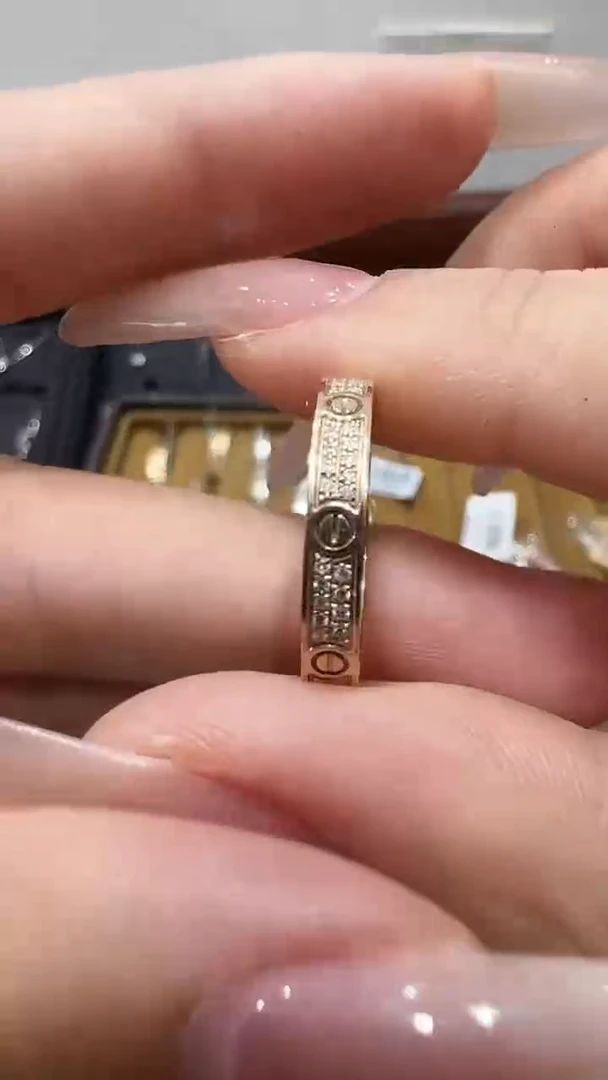 18K金镶嵌戒指钻石窄版卡戒BG